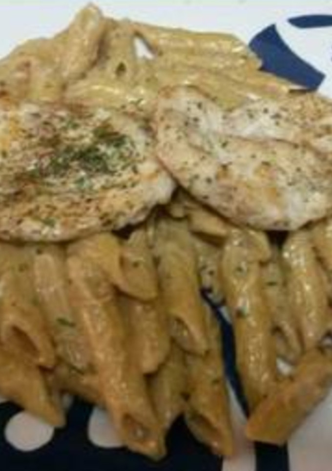 Una foto de Lomo al pepe con macarrones #YoCocinoConCookpad