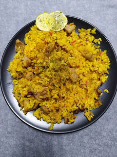 Una foto de Arroz con pavo y verduritas