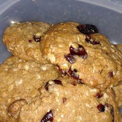 A picture of Cranberry Oatmeal Cookies.