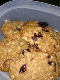 A picture of Cranberry Oatmeal Cookies.
