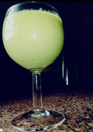 A picture of Chia seeds,cinnamon ovacado smoothie.