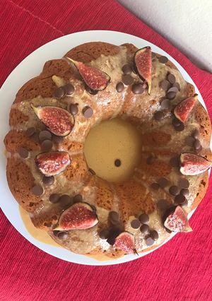 A picture of Vanilla bundt cake.