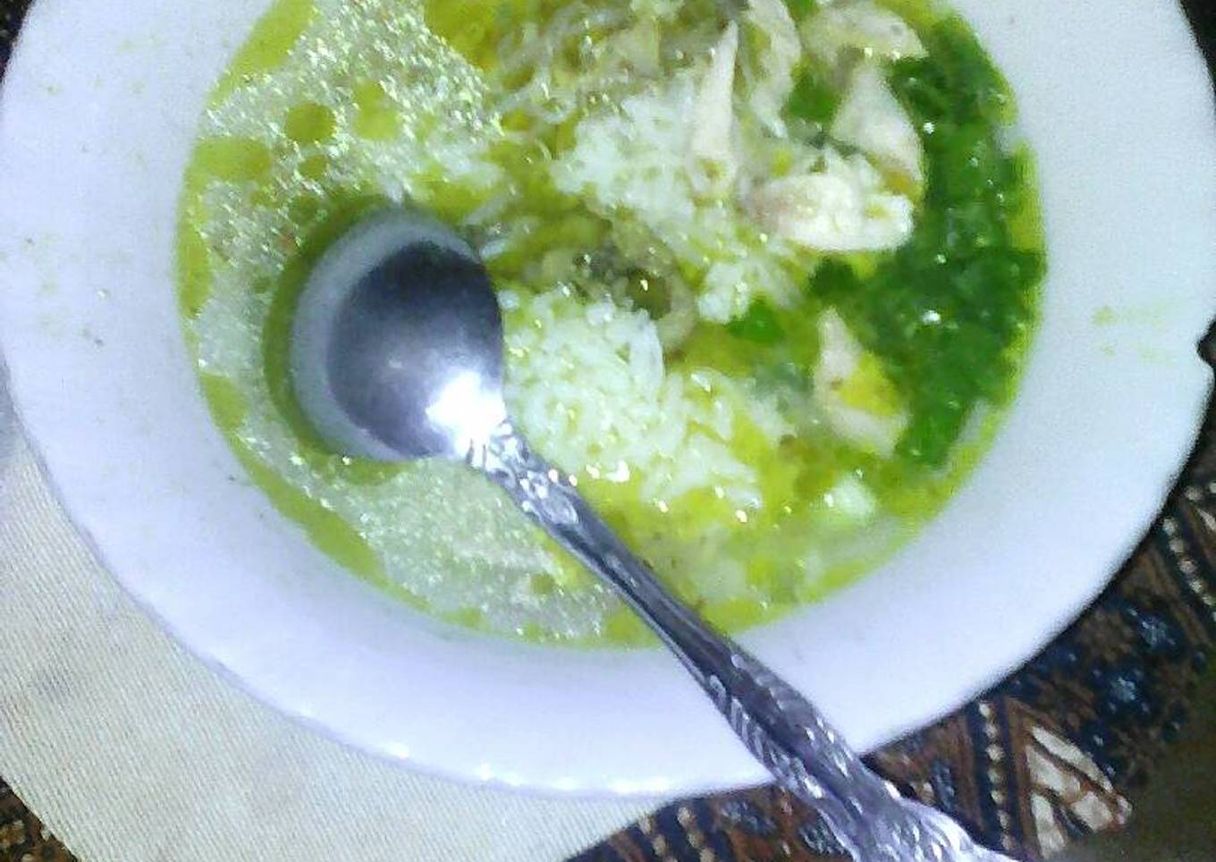 Soto Ayam Solo...Sueeegeeer MakNyuZzz..by:Erni Hartanti😄😍👧