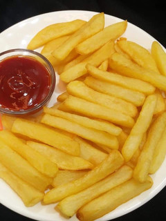 फ्रेंच फ्राइज (French fries recipe in Hindi) रेसिपी मुख्य फोटो