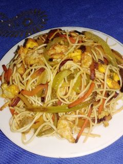 এগ হাক্কা নুডলস (Egg Hakka Noodles recipe in Bengali) রেসিপির প্রধান ছবি
