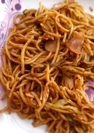 A picture of Chowmein.