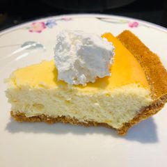 A picture of Easter 🐣 Lemon 🍋 Cheesecake.