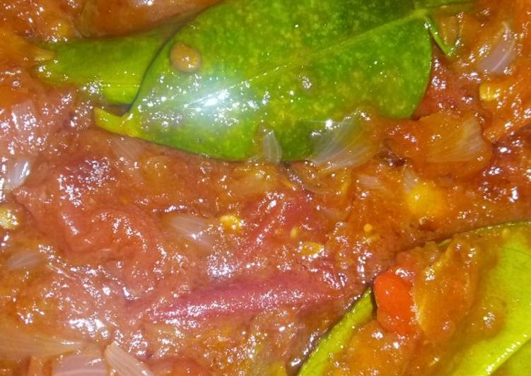 Langkah Mudah untuk Membuat Sambal lalapan yang Bisa Manjain Lidah