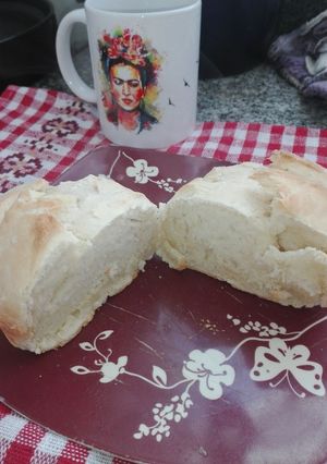 Una foto de Pan casero con grasa