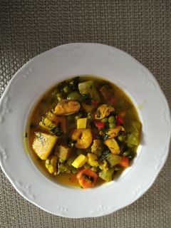 Una foto de Guiso de Menestra con mariscos