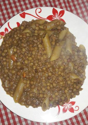 Una foto de Guiso de lentejas y carne picada