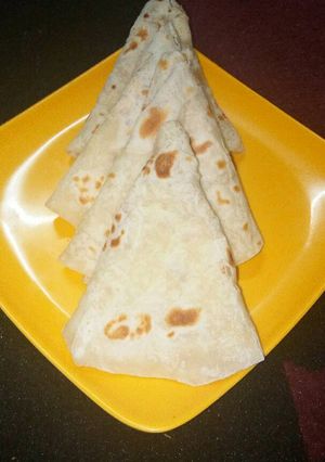 A picture of Rumali roti at home.