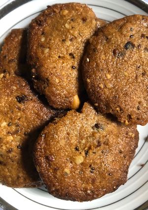 A picture of Keto cranberries nut cookies.