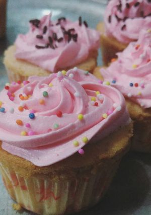 Foto resep Strawberry Cupcakes