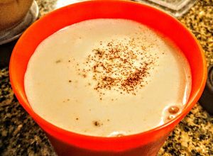 Una foto de NESCAFÉ Con Durazno🍑 y Avena🌾en Hojuelas...!