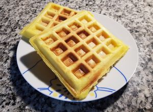 Una foto de Waffles rellenos de lomito y muzzarella sin harina 0000