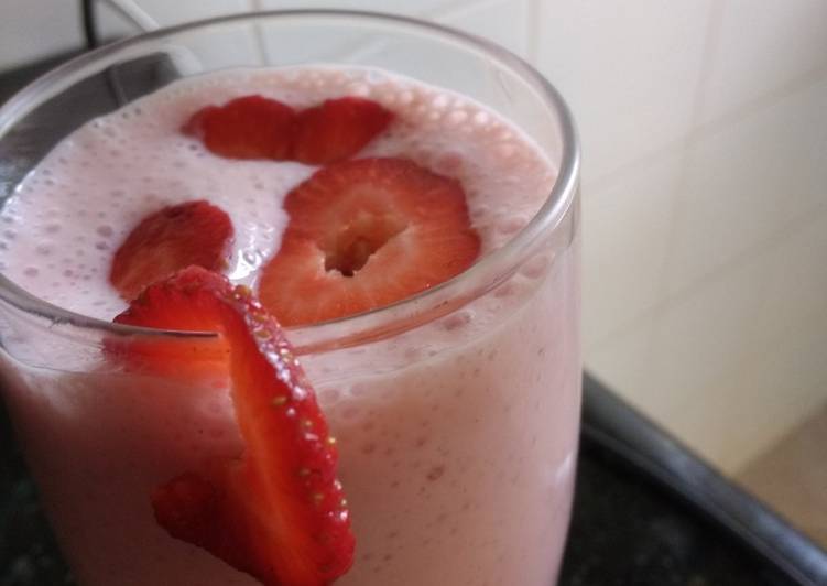 Batida De Morangos Receita Por Loiva Brand Morschbacher Cookpad
