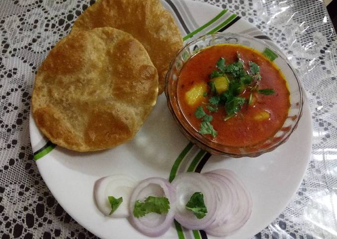 Jeera aloo with puri