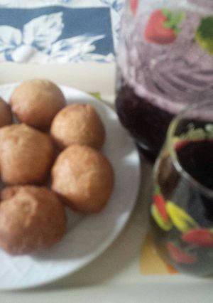 A picture of Buns & Zobo drink.