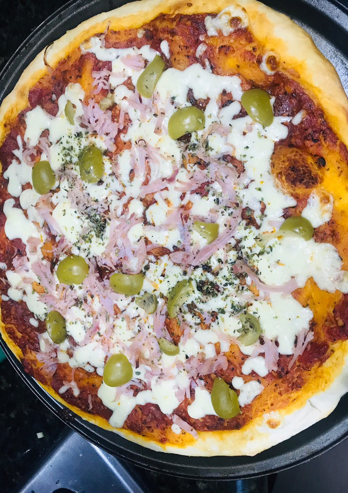 Una foto de Pizza súper fácil❤️