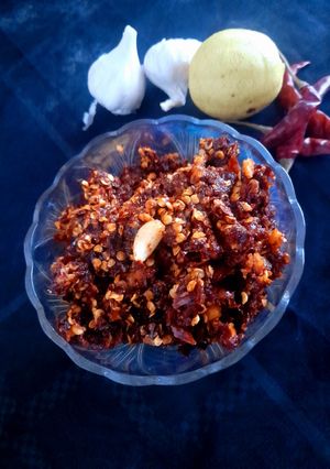 लाल मिर्च तीखी चटनी (lal mirch tikhi chutney recipe in Hindi) रेसिपी मुख्य फोटो