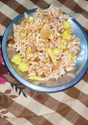 A picture of Bhel Puri.