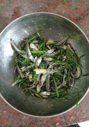 蒜香小魚乾 的食譜成品照片