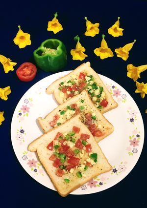A picture of Egg Chilli Cheese Toast.