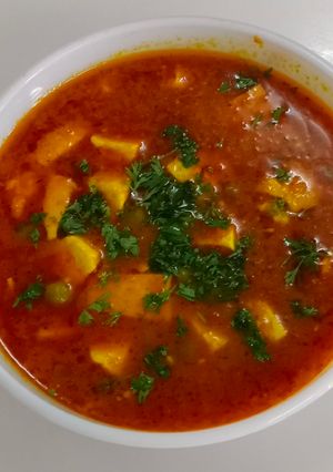 A picture of Matar paneer.