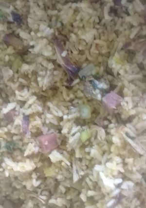 Una foto de Arroz de combinación cárnicos