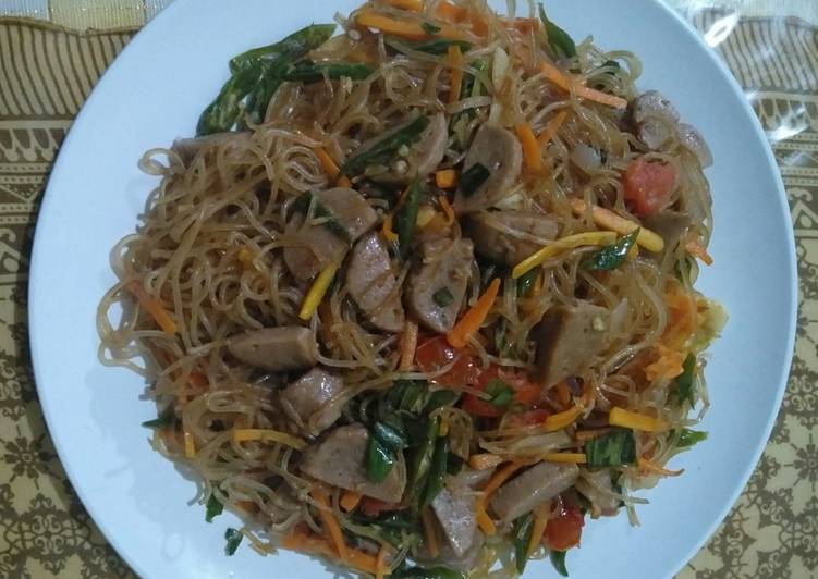 Cara Gampang Membuat Bihun Goreng Bakso Wortel Lezat