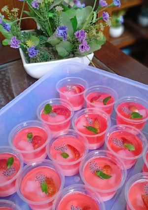 Foto resep Pudding smoothies strawberry