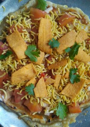 A picture of Rava pizza.