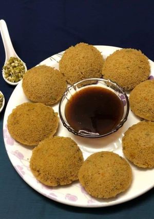A picture of Oats Idli Stuffed with Sprouts Moong.