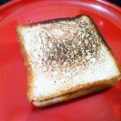 A picture of Cheese potato sandwich.
