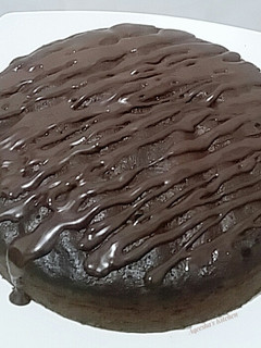 Foto resep Steamed Moist Chocolate Cake (2 telur, no mixer)