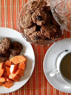 Foto de Cookies de banana com aveia e cacau