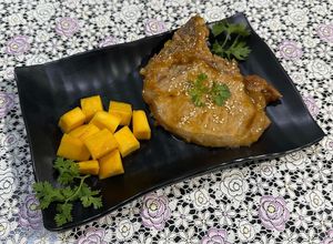 Hình của món SP.0983 - Sườn Cốt Lết Heo Rim Xoài Cát.