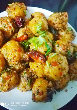 A picture of Suji veg balls.