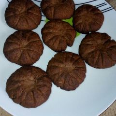 A picture of Sugar free Chocolate cookies.