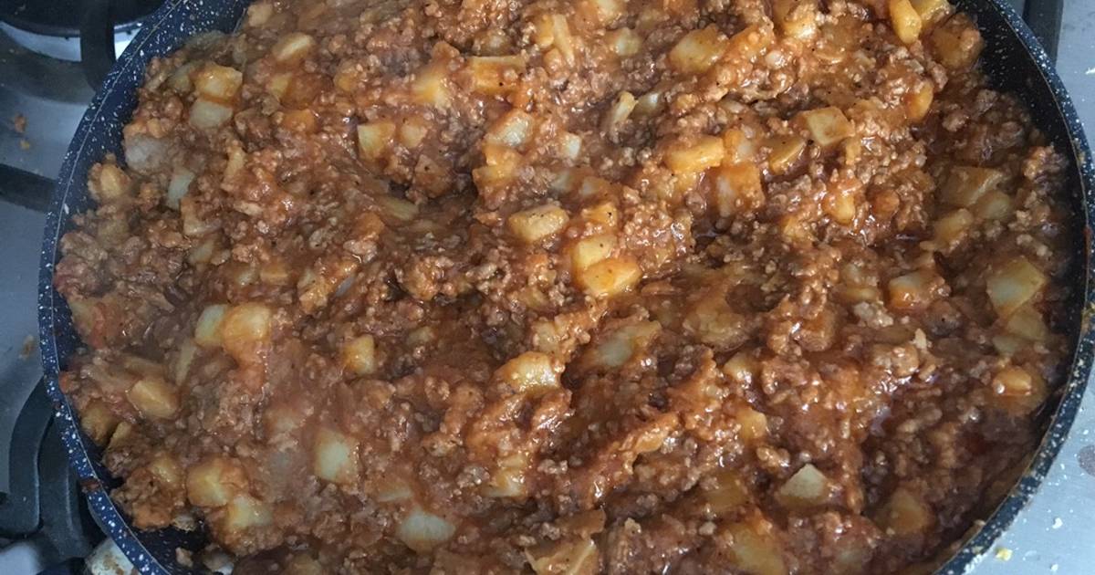 Picadillo con papas y puré de tomate Receta de noexpguides- Cookpad