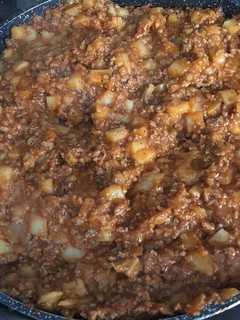 Una foto de Picadillo con papas y puré de tomate