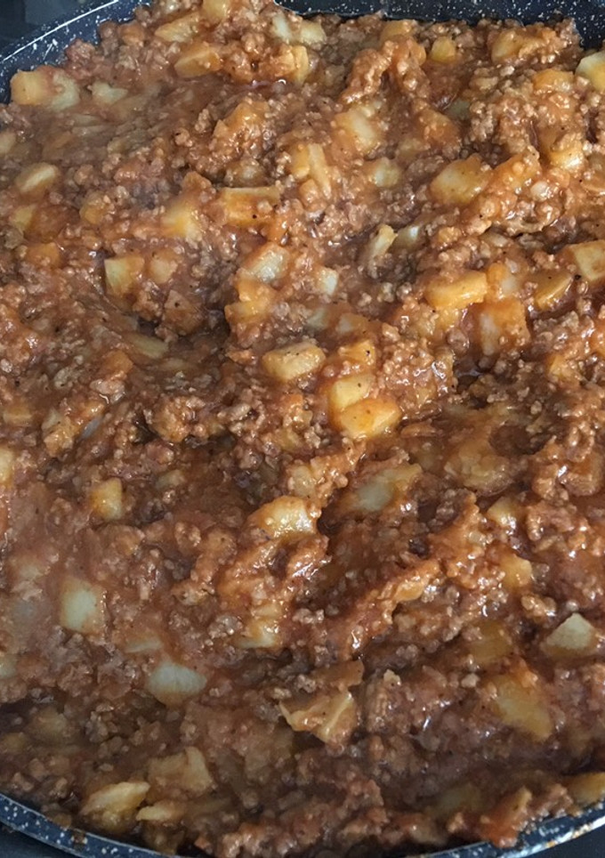 Una foto de Picadillo con papas y puré de tomate
