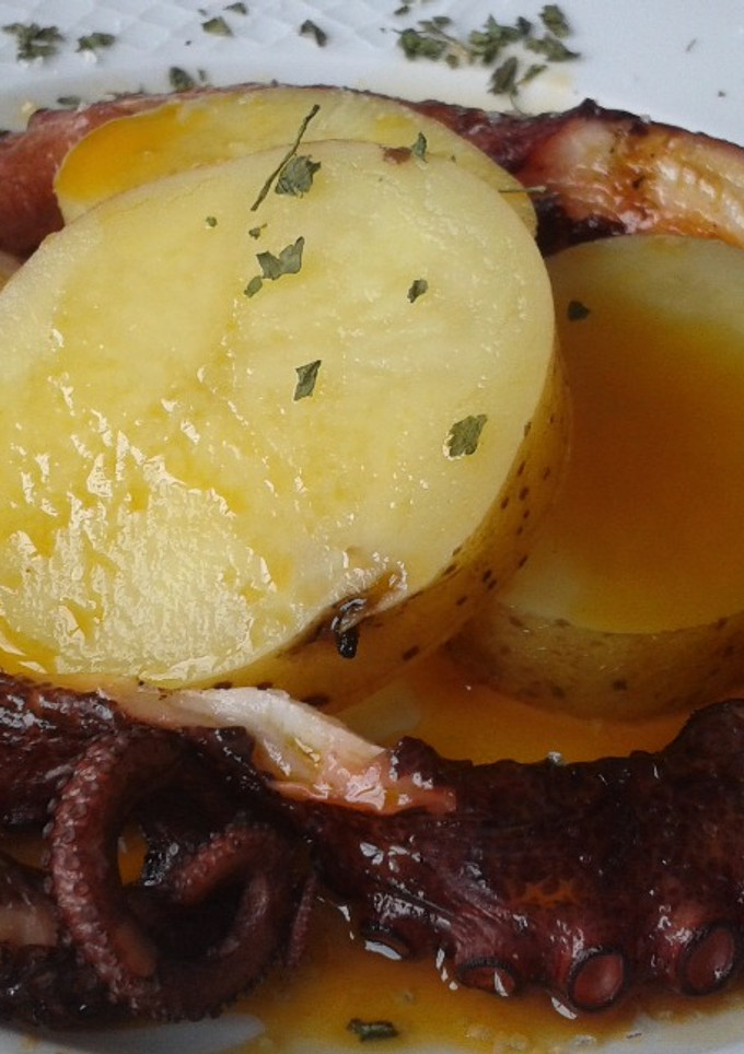 Una foto de Pulpo a la brasa