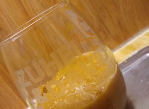 Una foto de Dulce de leche cortada