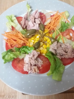 Una foto de Ensalada con Atún al natural