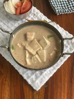 पनीर इन व्हाइट ग्रेवी(paneer in white gravy recipe in hindi) रेसिपी मुख्य फोटो