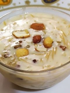 பாசிப்பயரு சேமியா பாயாசம் (Paasipayaru semiya payasam recipe in tamil) செய்முறை முக்கிய புகைப்படம்