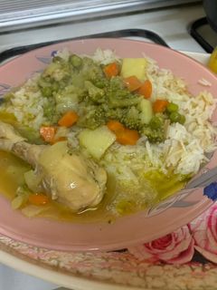 صورة لوصفة دجاج بالخضار مع رز 😋😋