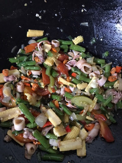 Foto resep Tumis cumi asin kemangi pedas